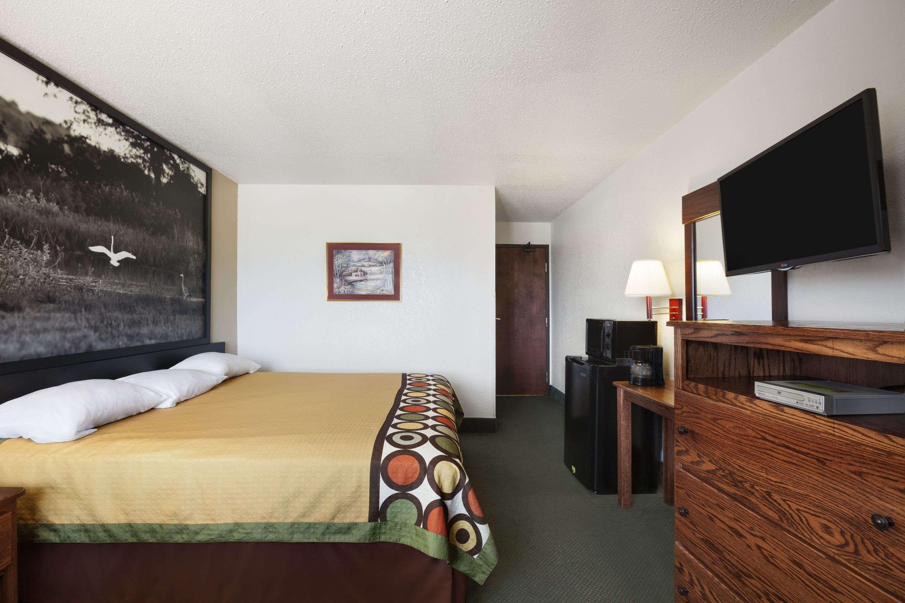 Super 8 By Wyndham Bowling Green Esterno foto