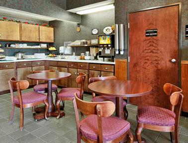 Super 8 By Wyndham Bowling Green Ristorante foto